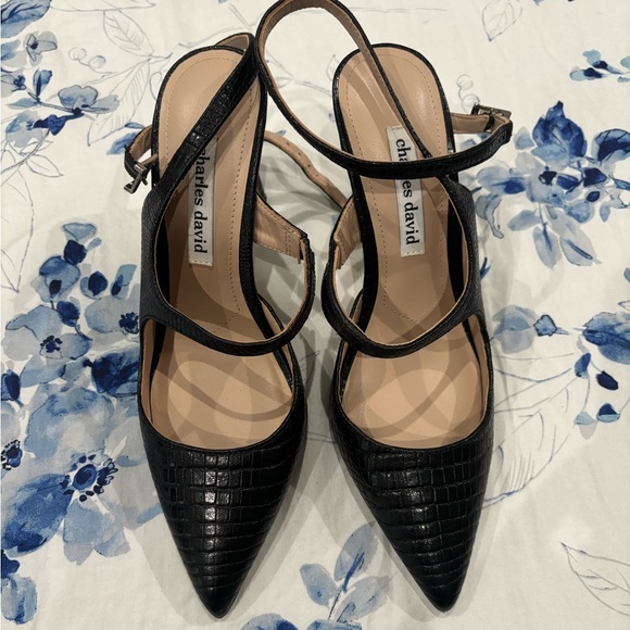 Charles David Black Croc-Patterned Heels - Picture 1 of 8